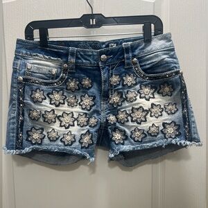Embellished Floral Denim Shorts - Blue - Unknown Brand
